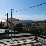 Dolac Apartment